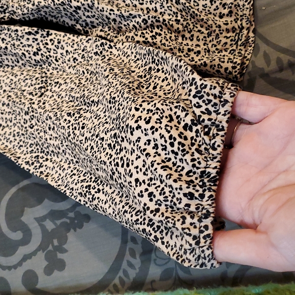 Leopard Peplum Top - Picture 5 of 5